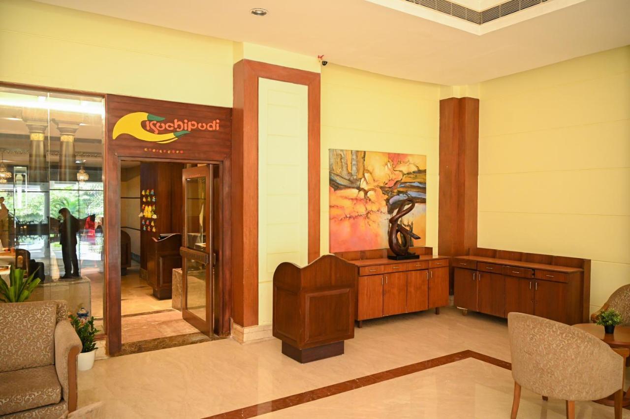 Katriya Hotel&Tower Hyderabad Exterior foto