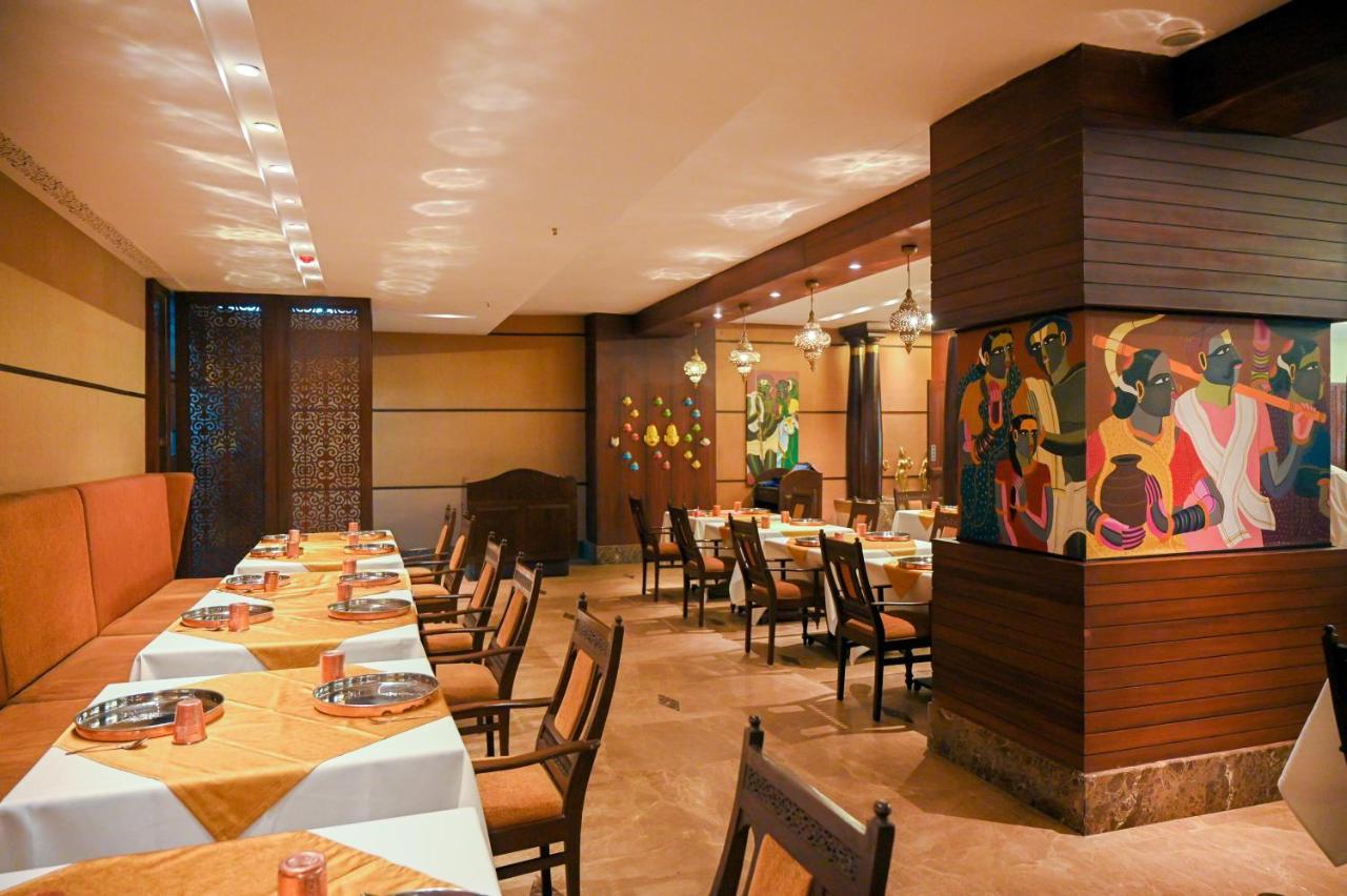 Katriya Hotel&Tower Hyderabad Exterior foto