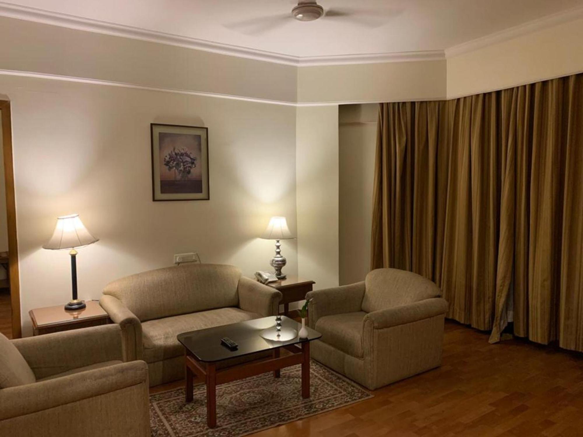 Katriya Hotel&Tower Hyderabad Exterior foto