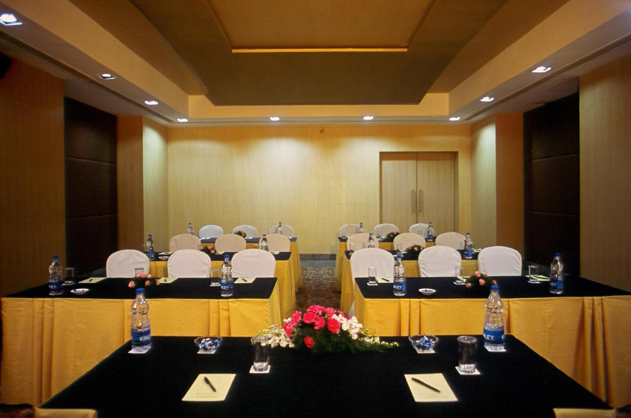Katriya Hotel&Tower Hyderabad Exterior foto