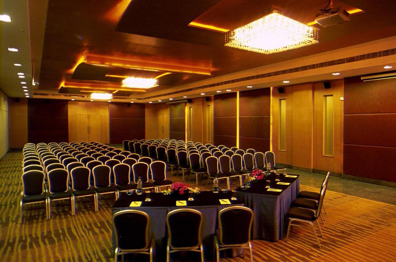 Katriya Hotel&Tower Hyderabad Exterior foto
